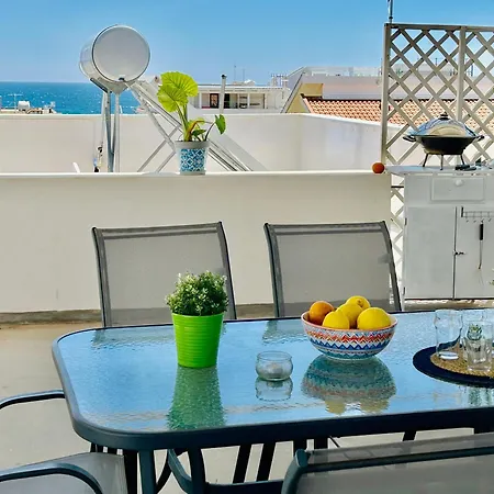 Blue Space 50 Meters From The Sandy Beach, Parking & Wifi Holiday home